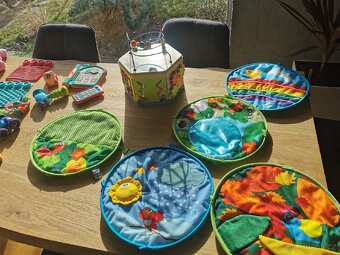 Různé interaktivní hračky - 4