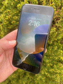 iPhone SE 2020 64Gb v zachovalém stavu - 4