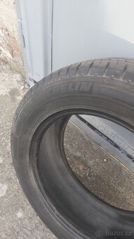 Michelin Agilis 215/60 R17C - 4