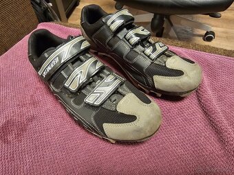 MTB tretry Specialized vel. 45 - 4