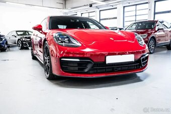 Porsche Panamera - 4