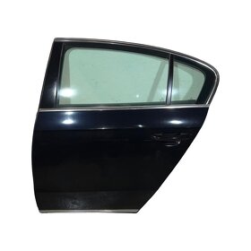 Všechny dveře černá metalíza LC9X VW Passat B7 r.v. 2015 - 4