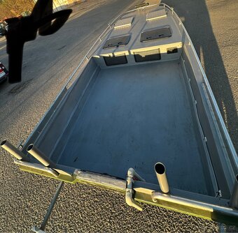 Rybářská laminátová loď - 4