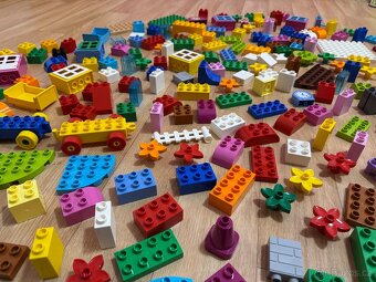 LEGO DUPLO – směs 230 kostek + úložná bedna TOP STAV - 4