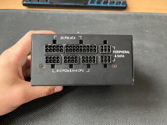 Corsair SF600 SFX zdroj - 4