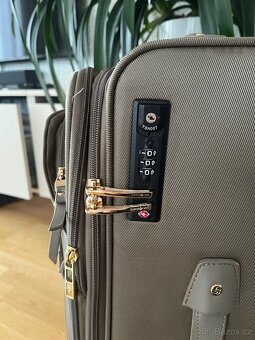 Středně velký nový kufr Samsonite - 4
