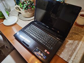 Asus A72D na náhradní díly. Vadná deska - 4