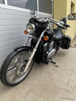 Kawasaki VN 900 Custom - 4