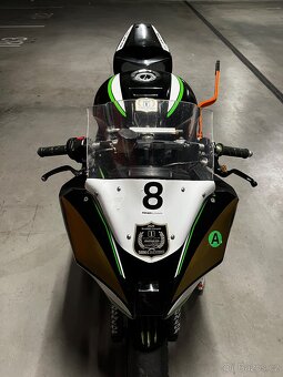 KAWASAKI ZX10R - 4