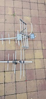 2x TV antena na dvb-t2 + 1x rádio antena - 4