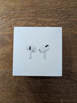 Apple AirPods Pro (1. generace, Lightning, 2021) - 4