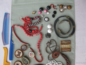 Retro korálky,bižuterie,drobnosti,galanterie,knoflíky různé - 4
