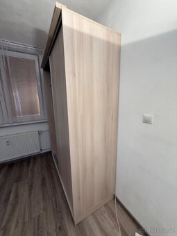 Šatní skříň - 4