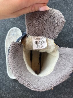 Chlapecké boty 28 v super stavu - 4
