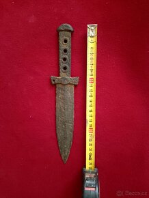 Železný nůž 9-7 století  př..n.l. - 4