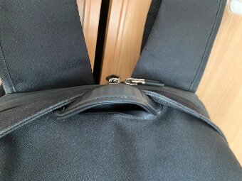 Batoh brašna na notebook Gimars hodně promyšlený USB zařízen - 4