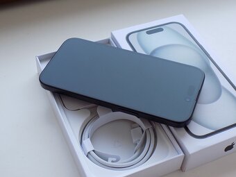 APPLE iPhone 15 256GB Black - ZÁRUKA - TOP STAV - 100% BAT. - 4