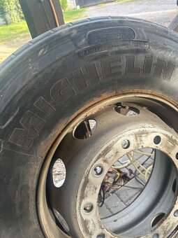 Michelin 295/80 r22,5 - 4
