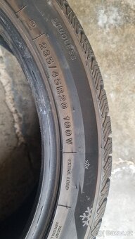 Zimní pneu 235/45 R20 - 4