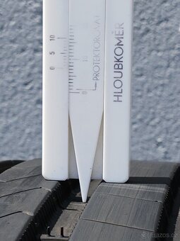 Pěkné letní pneu Hankook 215/55/17 vzorek 7mm - 4