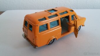 Starý model SIKU Ford Transit Schulbus - 4