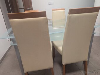 Jídelní stůl (+židle) - 4