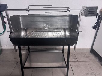 Gril na kýtu aneb Prasotoč - 4