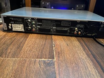 Prodám DVD rekordér JVC DR M100. - 4