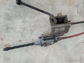 Hydraulický ovladač čelního nakladače - 4