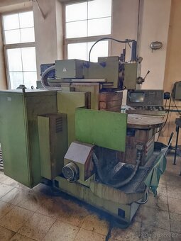 CNC frézka FNG 40 - 4