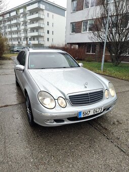 Mercedes Benz e200 LPG - 4