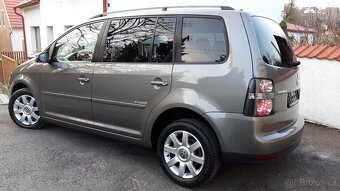 VW TOURAN 1.6MPI 75KW FREESTYLE 2010 BENZÍN 168000KM 7 MÍST - 4