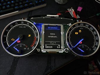 Octavia 2 různě podsvícené budiky - 4