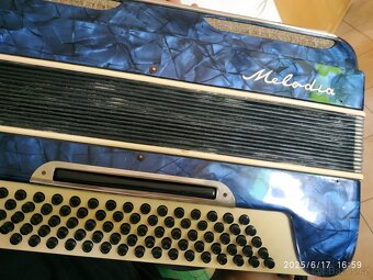 Prodám akordeon Lignatone Melodia - 4