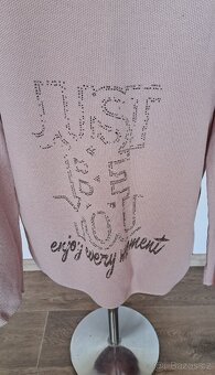 Hezký dámský svetřík Monari - 4