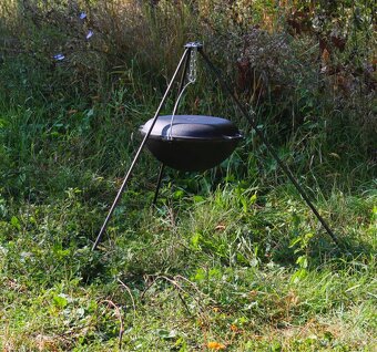 Tatarský litinový kotlík 12 l s poklicí–pánví - 4
