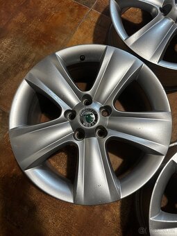 Škoda alu kola 17” – 7Jx17 ET45, originál - 4