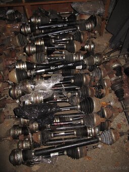 VW T5 klima trubky, popelník, dovírání dveří, nápravnice - 4