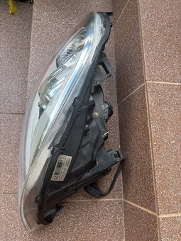 Světlomet Volvo XC60 - 4