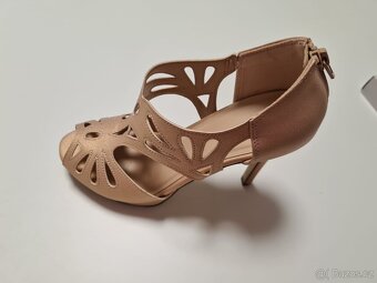 Nové boty na podpatku vel. 38 Graceland - 4