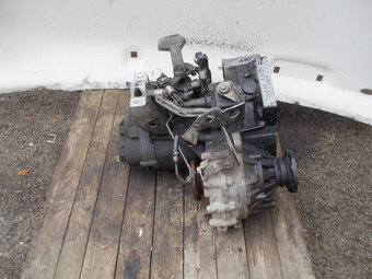 Převodovka VW Touran 1.9TDI 77kw JWP 6 rychl. - 4