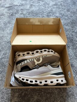 8x boty On Running Cloud vel. 44 - 45 - 4