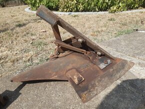 Orací radlice a nastavovací těleso + nože - 4