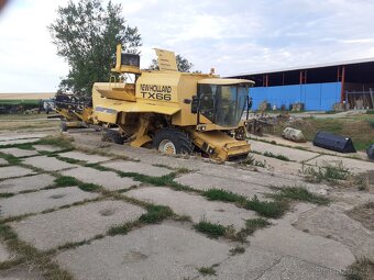 Kombajn New Holland TX 66 - 4
