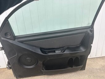 Dvere s el.stahovačkou - 4