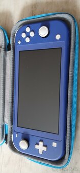 Nintendo Switch Lite Blue + originální krabice + pouzdro - 4