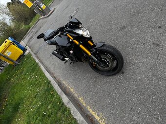 Yamaha fz8 - 4