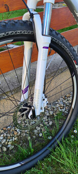 Prodám dámské kolo Specialized Jett velikosti L/19 - 4