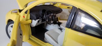 VW New Beetle 1/18 - 4