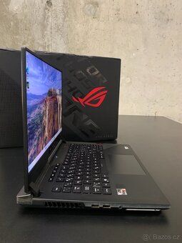 Asus ROG Strix SCAR 15 Ryzen 9, RTX 3080, 300Hz LCD - 4